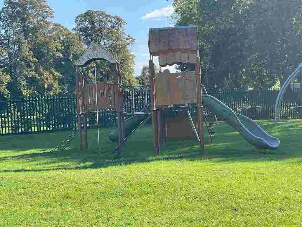 Sutton Play Service provider photograph
